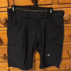 Eddie Bauer first ascent shorts black 32